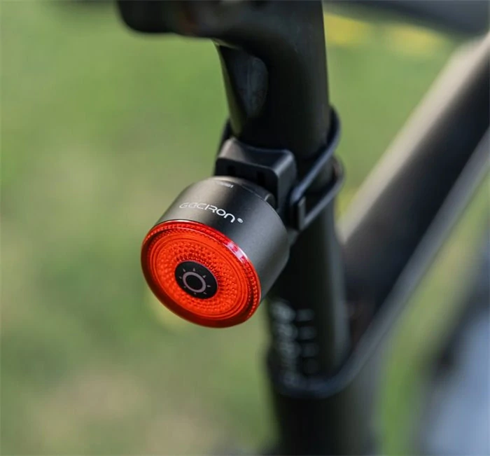 Světlo zadní GACIRON LOOP 100 Carbon